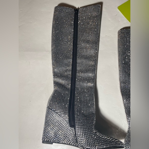 NEW- Womens Gianni Bini Zip Up Knee High Wedge Boots Fabric Rhinestone - Picture 4 of 8